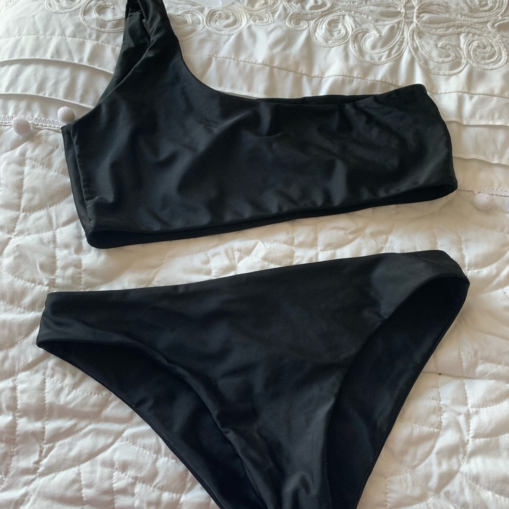 Za full size small black one shoulder high waist